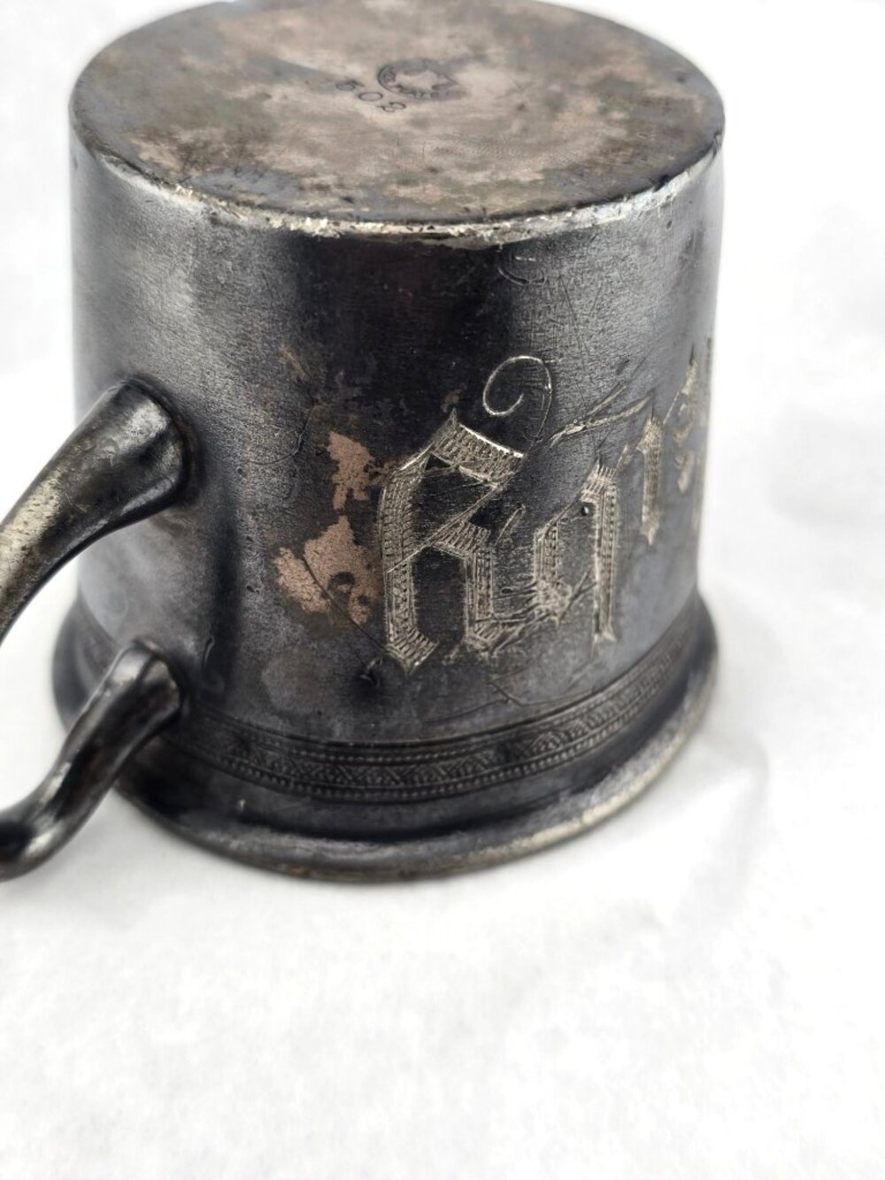 Antique Rockford Silverplate Co. Baby Cup Ornate Gothic Engraving Patina - Picture 11 of 15